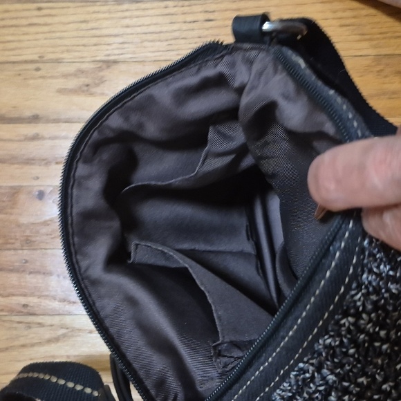 Sak Lucia Black Crochet Crossbody Bag - Picture 12 of 13